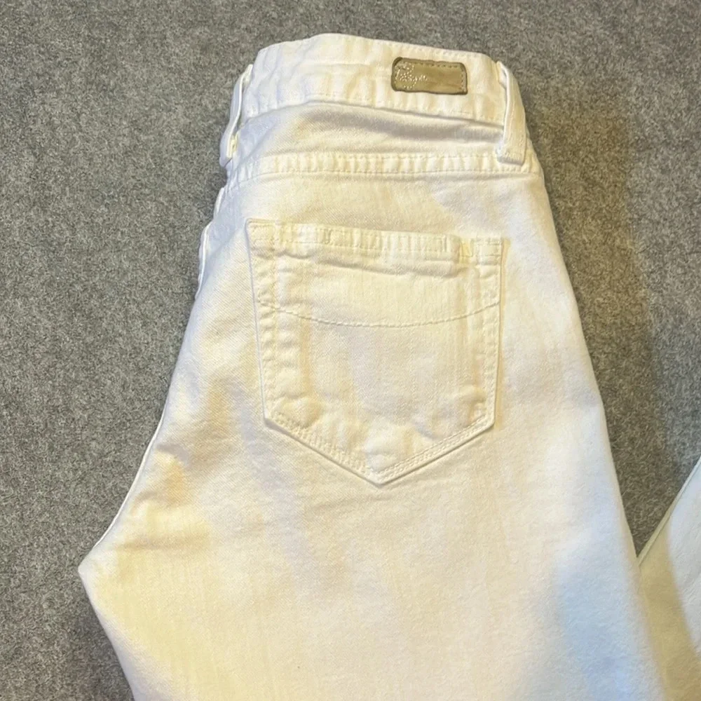 PAIGE Skyline Denim,  White. Size 25. - Picture 4 of 11